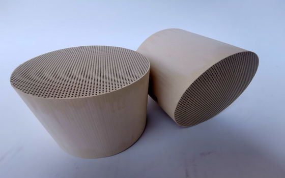 Filtr Dpf Euro 6 مرشح جسيمات الديزل Dpf تجديد 200cpsi السلبي